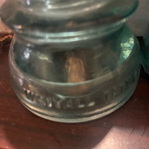 Vintage glass insulators in good condition. - Picture 4 of 4